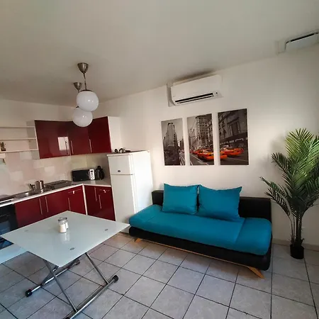 Apartment Independant - - Les Routes Toulon
